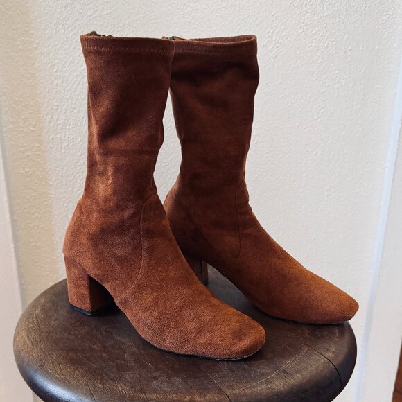 Silent D Shoes - Silent D North Shore Heeled Boot in Whiskey Sz 7